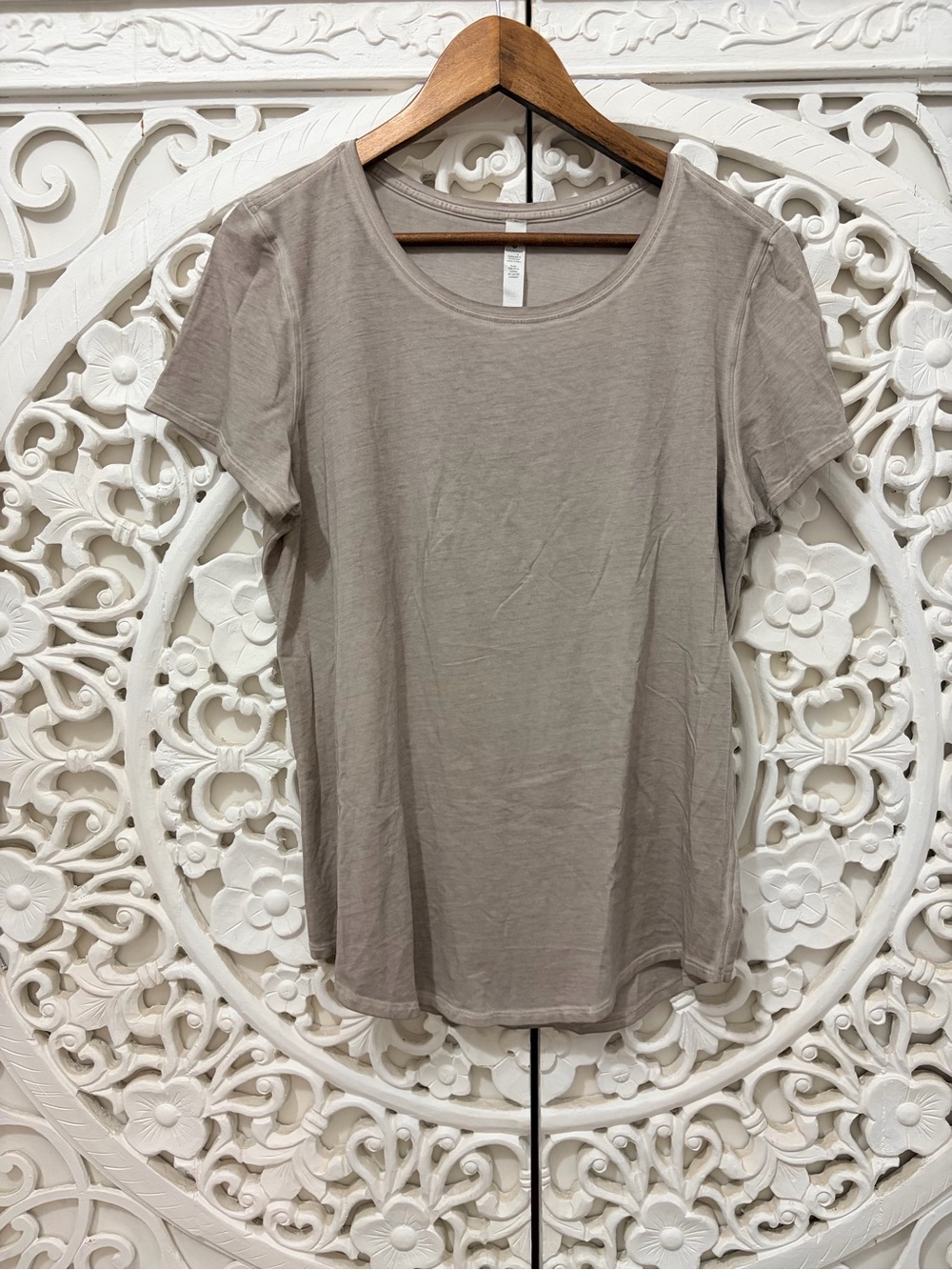 Lululemon Pima Cotton Scoop Neck Tee Taupe Size 10 Like New